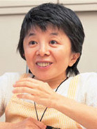 安積 遊歩氏